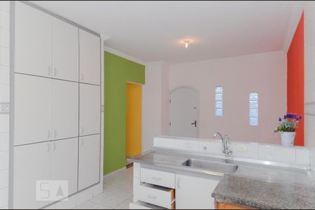 Casa para alugar com 190m², 3 quartos e 3 vagas Casa para alugar com 190m², 3 quartos e 3 vagasCozinha