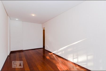 Sala de casa para alugar com 3 quartos, 190m² em Jardim Santa Clara, Guarulhos