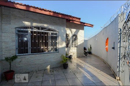 Casa para alugar com 190m², 3 quartos e 3 vagas Casa para alugar com 190m², 3 quartos e 3 vagasÁrea Externa