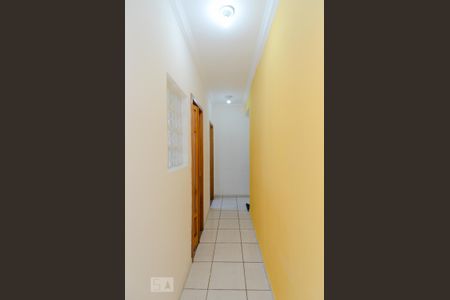 Casa para alugar com 190m², 3 quartos e 3 vagas Casa para alugar com 190m², 3 quartos e 3 vagasCorredor Dormitórios