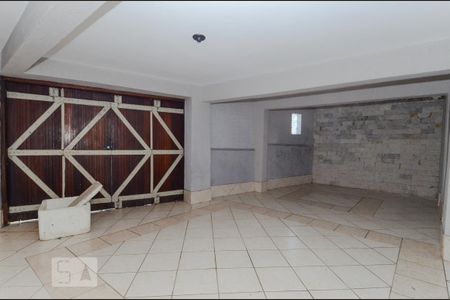Casa para alugar com 190m², 3 quartos e 3 vagas Casa para alugar com 190m², 3 quartos e 3 vagasGaragem