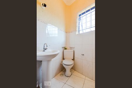 Casa para alugar com 190m², 3 quartos e 3 vagas Casa para alugar com 190m², 3 quartos e 3 vagasBanheiro Social