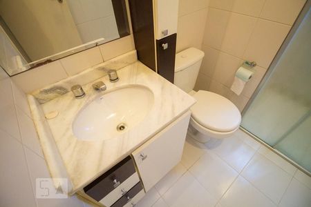 Apartamento à venda com 93m², 4 quartos e 2 vagasBanheiro da Suíte 