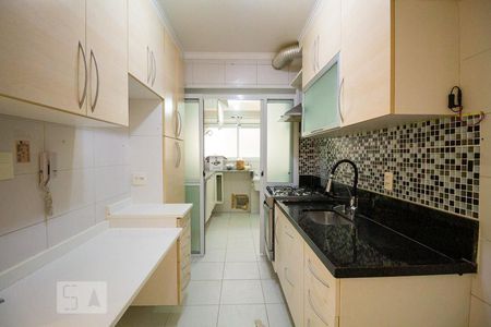 Apartamento à venda com 93m², 4 quartos e 2 vagasCozinha 