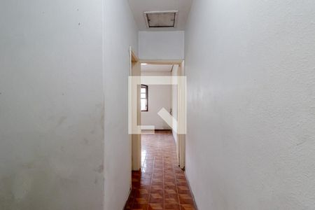 Corredor  de casa à venda com 2 quartos, 100m² em Parque Fongaro, São Paulo