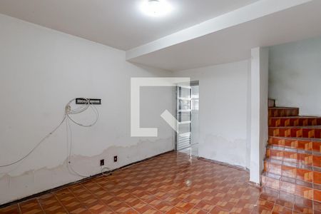 Sala  de casa à venda com 2 quartos, 100m² em Parque Fongaro, São Paulo
