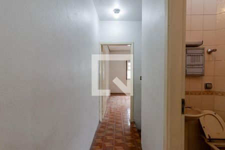 Corredor  de casa à venda com 2 quartos, 100m² em Parque Fongaro, São Paulo