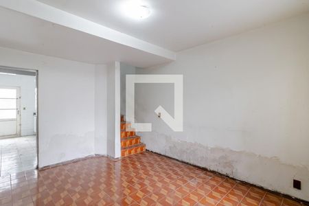 Sala  de casa à venda com 2 quartos, 100m² em Parque Fongaro, São Paulo