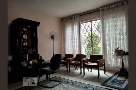 Casa à venda com 270m², 3 quartos e 5 vagas Casa à venda com 270m², 3 quartos e 5 vagasSala