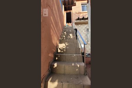 Escada de apartamento para alugar com 2 quartos, 100m² em Vista Alegre, Rio de Janeiro