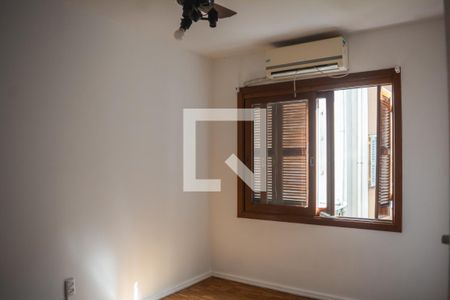 Quarto 1 de apartamento à venda com 2 quartos, 65m² em Cristal, Porto Alegre