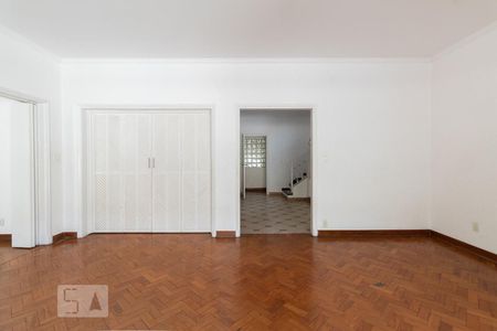 Sala de casa para alugar com 4 quartos, 450m² em Sumaré, São Paulo