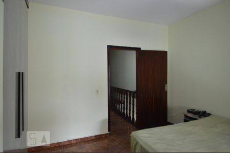 Quarto 1 de casa para alugar com 3 quartos, 200m² em Vila Esperança, São Paulo