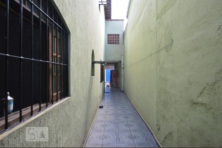 Casa para alugar com 200m², 3 quartos e 2 vagasQuintal lateral
