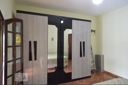 Quarto 1 de casa para alugar com 3 quartos, 200m² em Vila Esperança, São Paulo