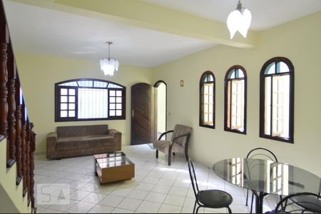 Sala de casa para alugar com 3 quartos, 200m² em Vila Esperança, São Paulo