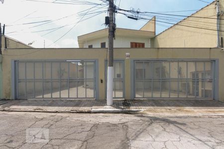 Casa para alugar com 220m², 4 quartos e 5 vagasFachada 