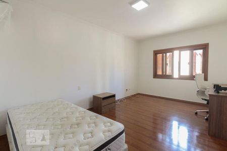 Casa para alugar com 220m², 4 quartos e 5 vagasSuíte 1