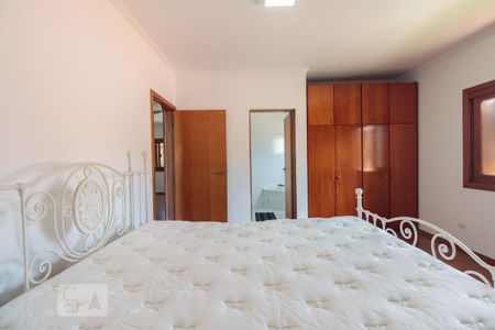 Casa para alugar com 220m², 4 quartos e 5 vagasSuíte 2