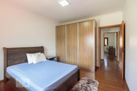 Casa para alugar com 220m², 4 quartos e 5 vagasSuíte 3