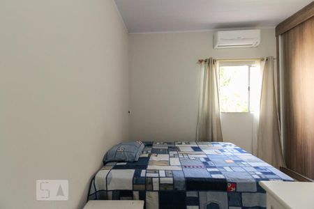 Casa para alugar com 220m², 4 quartos e 5 vagasQuarto (Edícula)