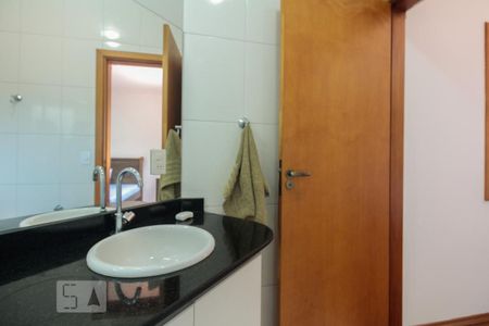 Casa para alugar com 220m², 4 quartos e 5 vagasSuíte 3