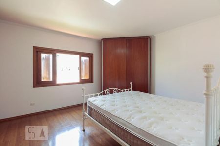 Casa para alugar com 220m², 4 quartos e 5 vagasSuíte 2