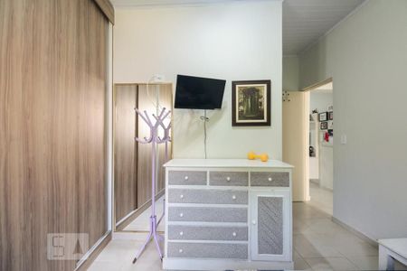 Casa para alugar com 220m², 4 quartos e 5 vagasQuarto (Edícula)