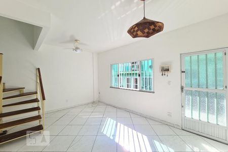 Sala de casa de condomínio à venda com 2 quartos, 64m² em Engenho Novo, Rio de Janeiro