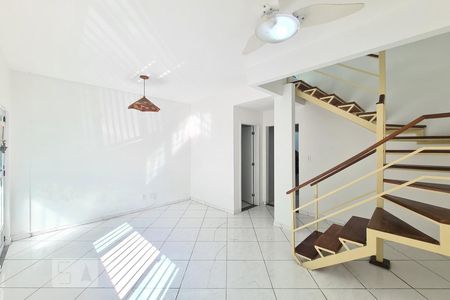 Sala de casa de condomínio à venda com 2 quartos, 64m² em Engenho Novo, Rio de Janeiro