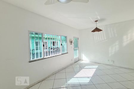 Sala de casa de condomínio à venda com 2 quartos, 64m² em Engenho Novo, Rio de Janeiro