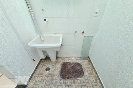 Casa de condomínio à venda com 64m², 2 quartos e 1 vagaÁrea de Serviço