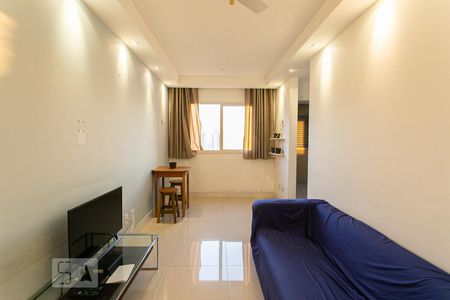 Apartamento para alugar com 42m², 2 quartos e 1 vaga Apartamento para alugar com 42m², 2 quartos e 1 vagaSala