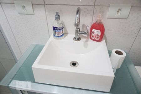 Casa à venda com 425m², 4 quartos e 4 vagasBanheiro 2