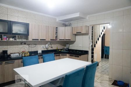 Casa à venda com 425m², 4 quartos e 4 vagasCozinha