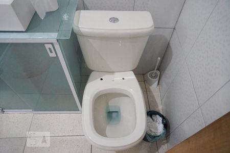 Casa à venda com 425m², 4 quartos e 4 vagasBanheiro 2