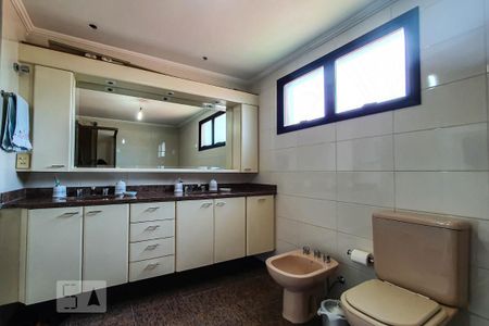 Apartamento à venda com 185m², 3 quartos e 3 vagasBanheiro da Suíte 3