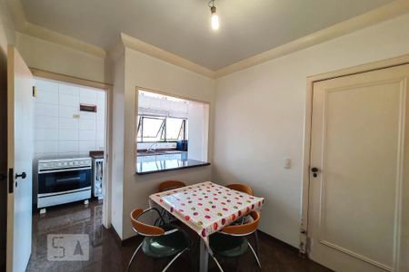 Apartamento à venda com 185m², 3 quartos e 3 vagasCopa