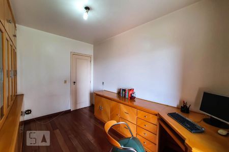 Apartamento à venda com 185m², 3 quartos e 3 vagasEscritório