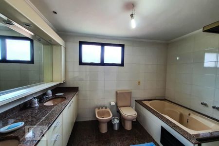 Apartamento à venda com 185m², 3 quartos e 3 vagasBanheiro da Suíte 3