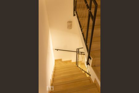 Escadas  de casa de condomínio à venda com 3 quartos, 113m² em Jardim Taquaral, São Paulo