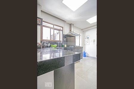 Apartamento à venda com 150m², 4 quartos e 3 vagasCozinha