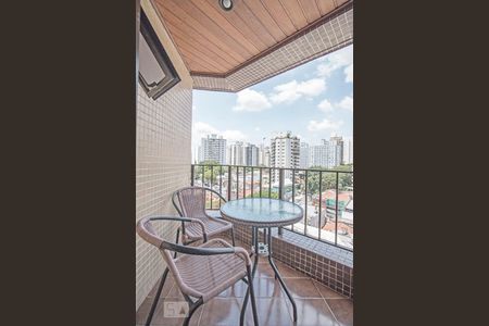 Apartamento à venda com 150m², 4 quartos e 3 vagasVaranda Banheiro da Suite 2