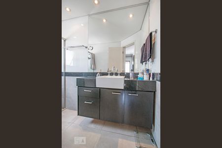 Apartamento à venda com 150m², 4 quartos e 3 vagasBanheiro da Suite 3 Master