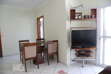 Sala de apartamento para alugar com 2 quartos, 87m² em Guilhermina, Praia Grande