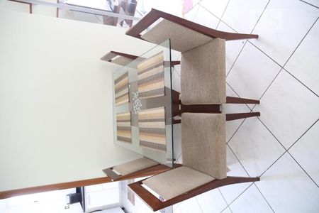 Sala de apartamento para alugar com 2 quartos, 87m² em Guilhermina, Praia Grande