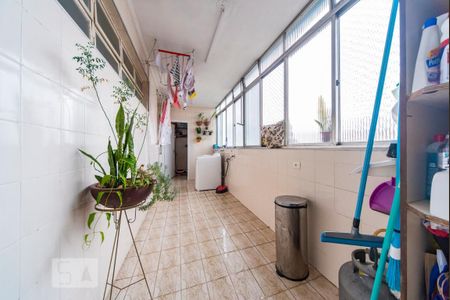 Apartamento para alugar com 210m², 4 quartos e 1 vagaÁrea de Serviço 