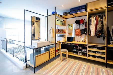 Apartamento para alugar com 74m², 1 quarto e 1 vagaCloset