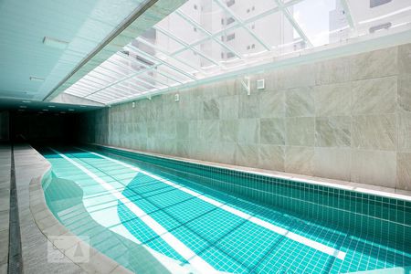 Apartamento para alugar com 74m², 1 quarto e 1 vagaPiscina