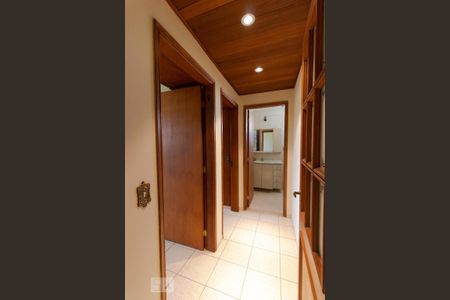 Corredor de apartamento à venda com 2 quartos, 79m² em Vila Industrial, Campinas